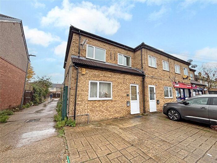 2 Bedroom Flat To Rent In Padnall Road, Chadwell Heath, RM6