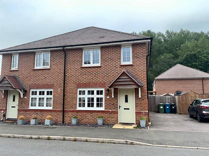 3 Bedroom Property To Rent In Cheddleton Close, Amington, B77