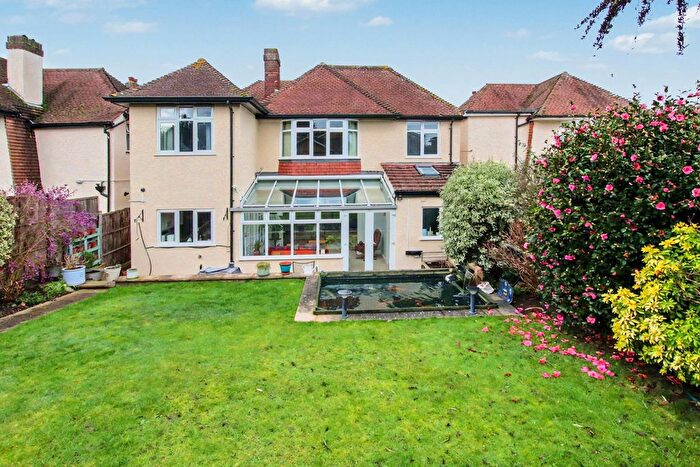 5 Bedroom Detached House For Sale In Devonshire Way, Shirley, CR0