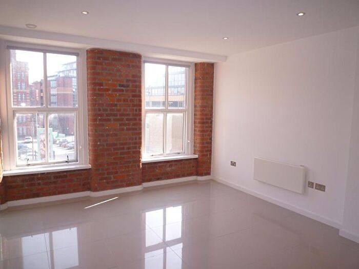 2 Bedroom Apartment To Rent In Apt . :: Ice Plant, M4