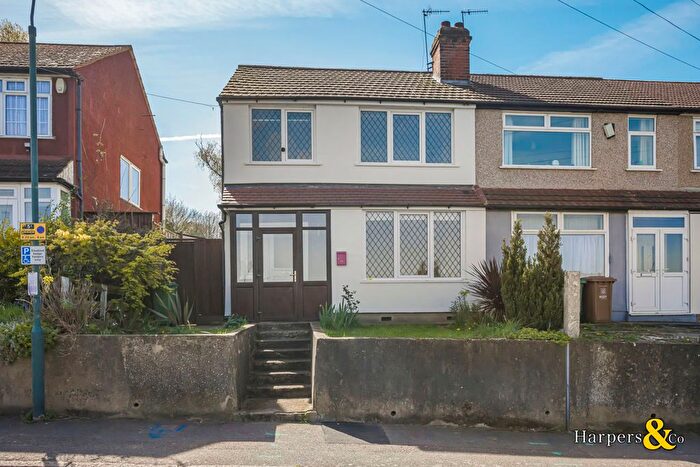 3 Bedroom Terraced House To Rent In Elstree Gardens, Belvedere, DA17