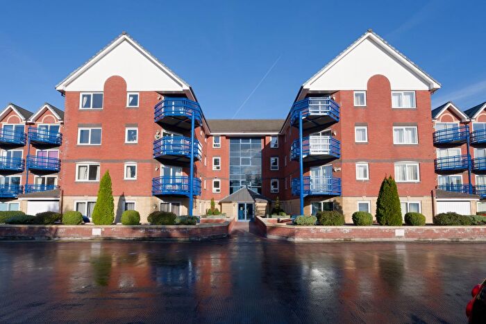 2 Bedroom Flat For Sale In Mountbatten Close, Ashton-On-Ribble, PR2