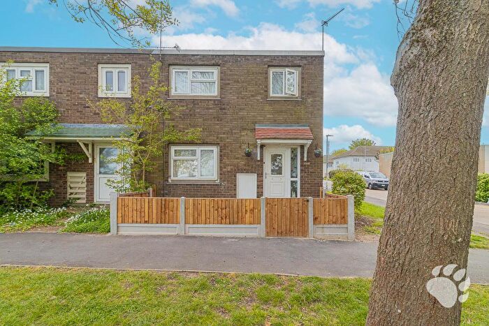 3 Bedroom End Of Terrace House For Sale In Dewsgreen, Basildon, SS16