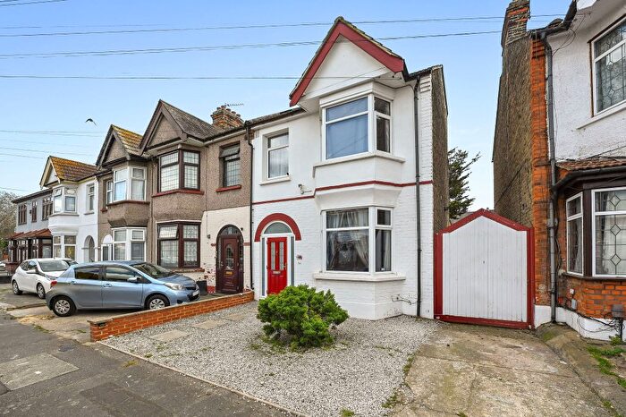 4 Bedroom End Terrace House For Sale In Cavenham Gardens, Ilford, IG1