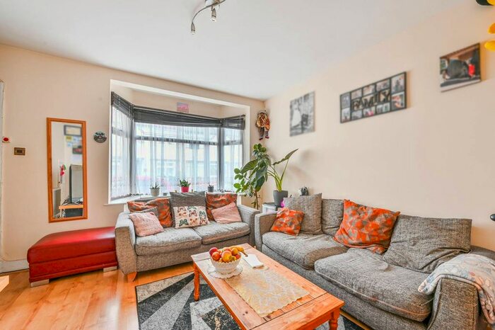 3 Bedroom Property To Rent In Gresham Road, Canning Town, London, E16