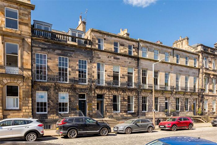 3 Bedroom Apartment For Sale In Walker Street, Edinburgh, EH3