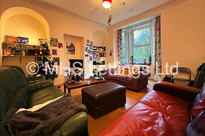 8 Bedroom Terraced House To Rent In Hyde Park Road, Leeds, LS6