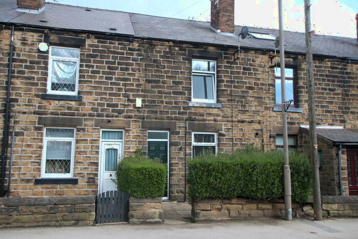 3 Bedroom End Of Terrace House To Rent In Wood View, Birdwell, S70