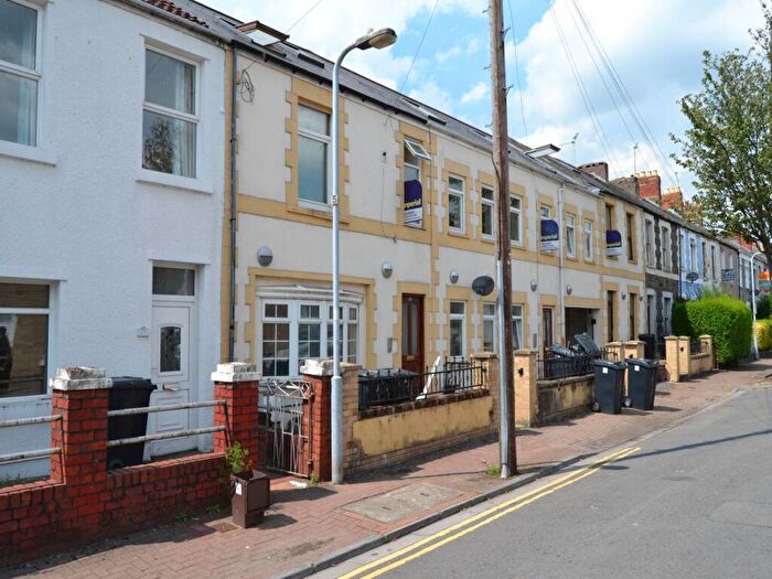 3 Bedroom Flat To Rent In Bedford Street, Roath, Cardiff, CF24