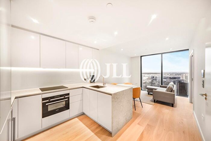 1 Bedroom Flat To Rent In Hampton Tower, Marsh Wall, E14