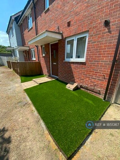 2 Bedroom Semi-Detached House To Rent In Ellingham View, Dartford, DA1