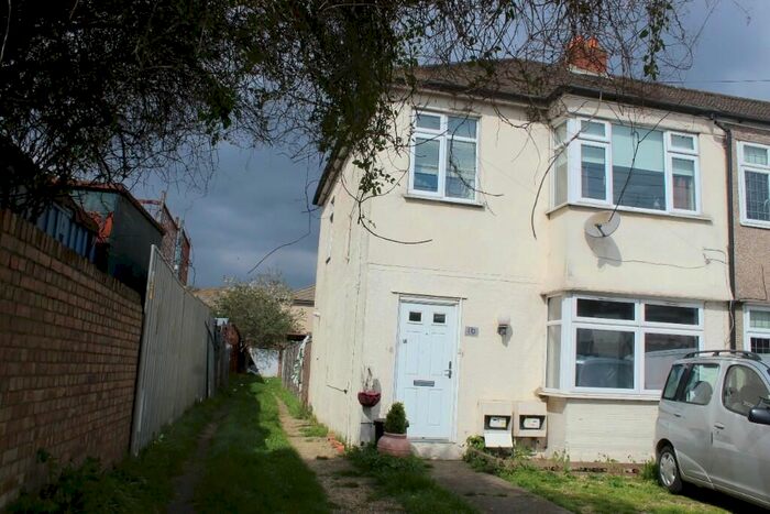 1 Bedroom Maisonette To Rent In Askwith Road, Rainham, Essex, RM13