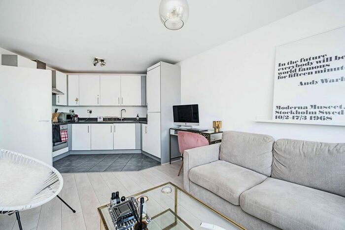 1 Bedroom Flat To Rent In Tyssen Street, Dalston, London, E8