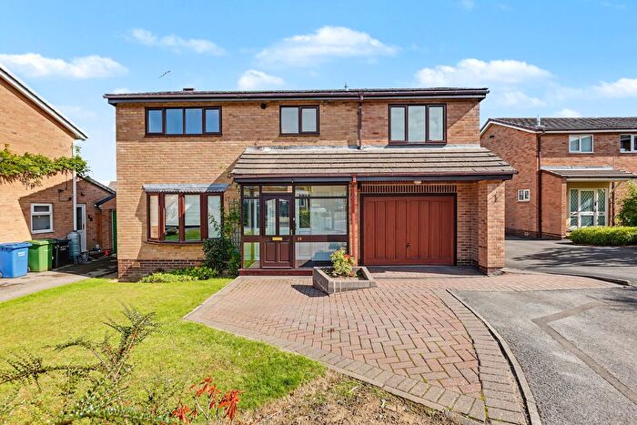 4 Bedroom Detached House For Sale In Caernarvon Close, Walton, Chesterfield, S40