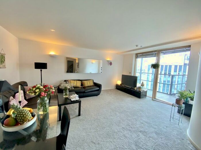 2 Bedroom Apartment To Rent In West Point, Wellington Street, LS1