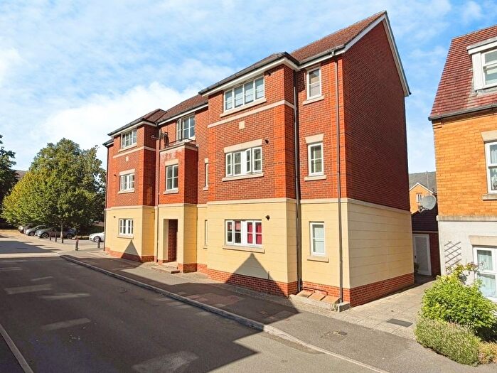 2 Bedroom Flat For Sale In Brigadier Gardens, Ashford, TN23