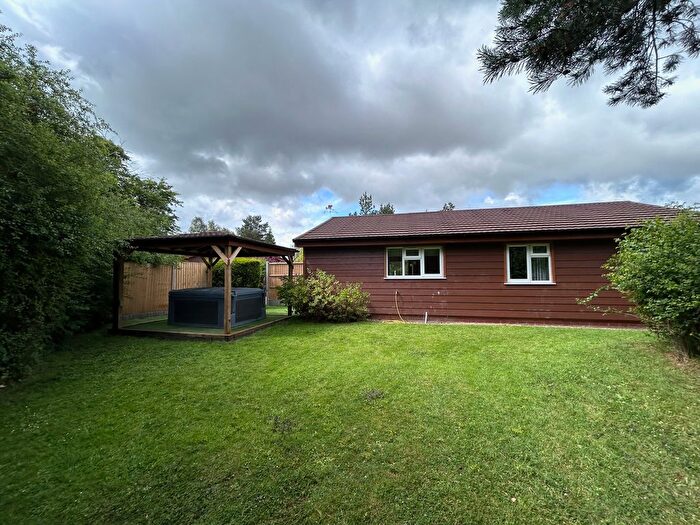 3 Bedroom Lodge To Rent In Heath Lane, Carlton Scroop, Grantham, NG32