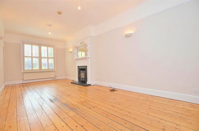 6 Bedroom Semi-Detached House To Rent In Stanley Road, Teddington, TW11