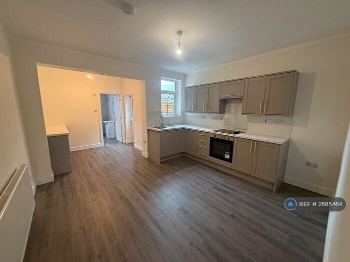 3 Bedroom Detached House To Rent In Malmesbury Road, Southampton, SO15