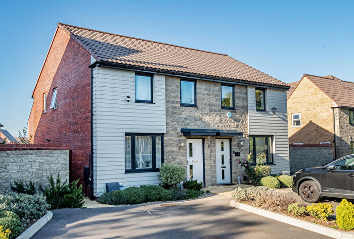 3 Bedroom Semi-Detached House For Sale In Marklove Way, Yate, Bristol, Gloucestershire, BS37