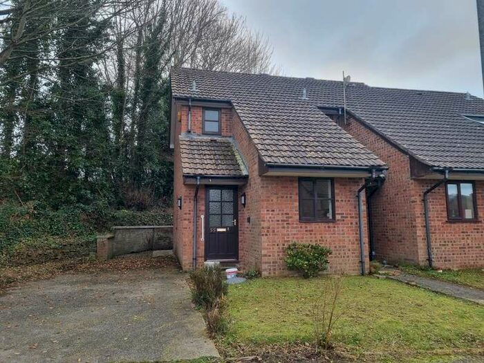 1 Bedroom House To Rent In Manor View, Par, Cornwall, PL24