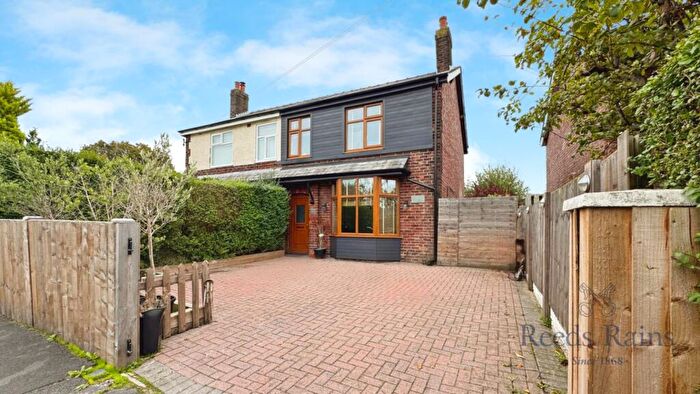 3 Bedroom Semi-Detached House For Sale In Cedar Avenue, Lostock Hall, Preston, Lancashire, PR5