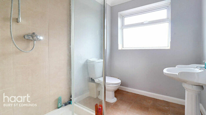 4 Bedroom Detached House For Sale In Meynell Gardens, Newmarket, CB8