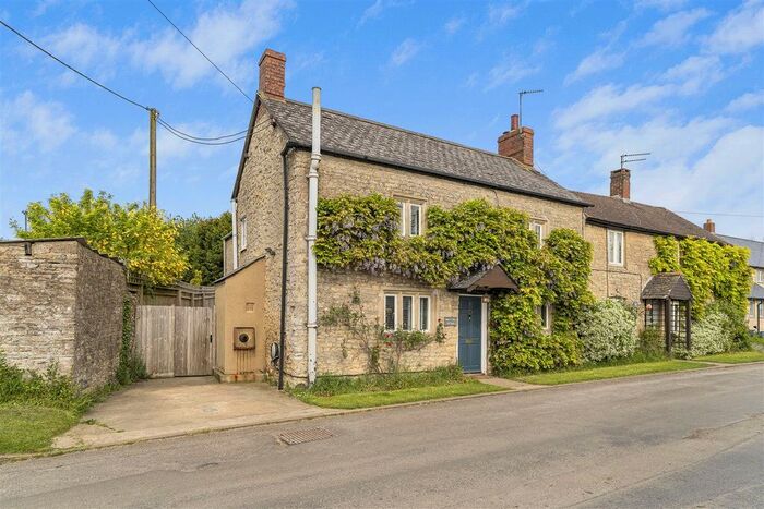 3 Bedroom Semi-Detached House To Rent In Fewcott Road, Fritwell, Bicester, OX27