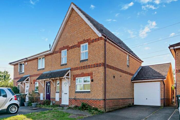 3 Bedroom End Of Terrace House To Rent In Cherry Hills, Watford, WD19