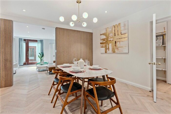 3 Bedroom Flat To Rent In Cornwall Gardens, London, Kensington, SW7