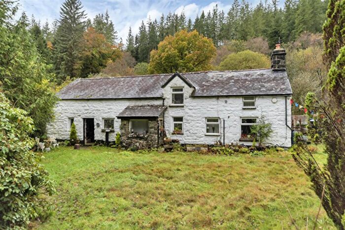 3 Bedroom Country House For Sale In Ganllwyd, LL40