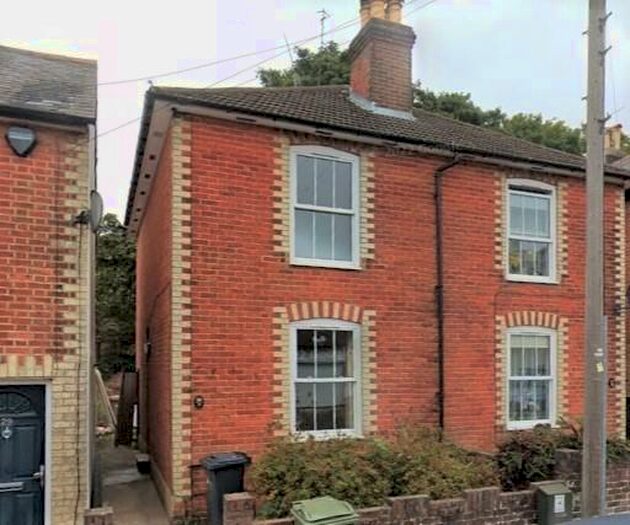 2 Bedroom Semi-Detached House To Rent In High Path Road, Guildford, Surrey, GU1