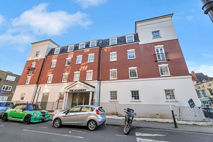 1 Bedroom Flat For Sale In Academy Court, Kirkwall Place, London, E2