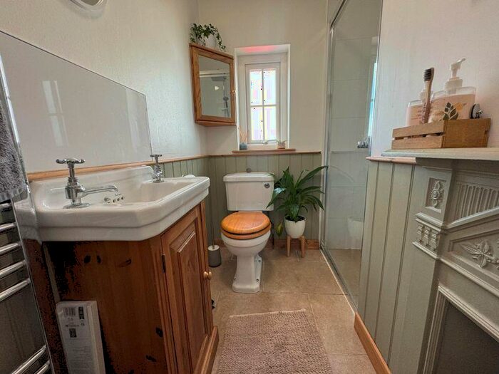 2 Bedroom House To Rent In Character Cottage In Stoborough, BH20