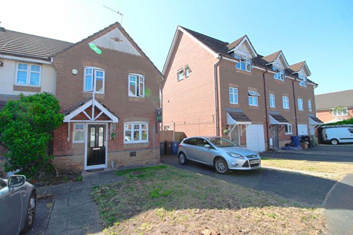 3 Bedroom Semi-Detached House To Rent In Dartington Road, Platt Bridge, Wigan, WN2
