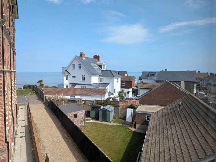 2 Bedroom Flat For Sale In The Driftway, Sheringham, Norfolk, NR26