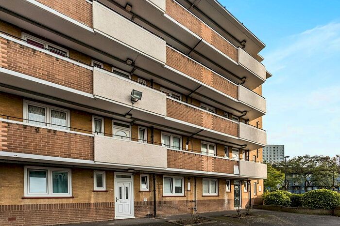 2 Bedroom Flat To Rent In Abinger Grove, London, SE8