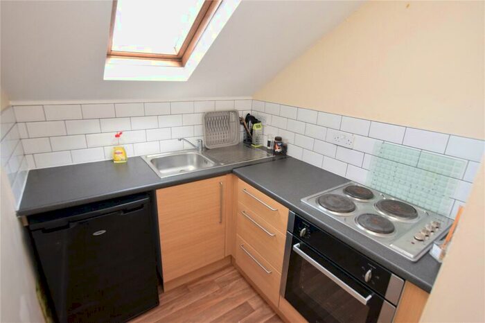 Studio To Rent In Tempest Road, Leeds, West Yorkshire, LS11