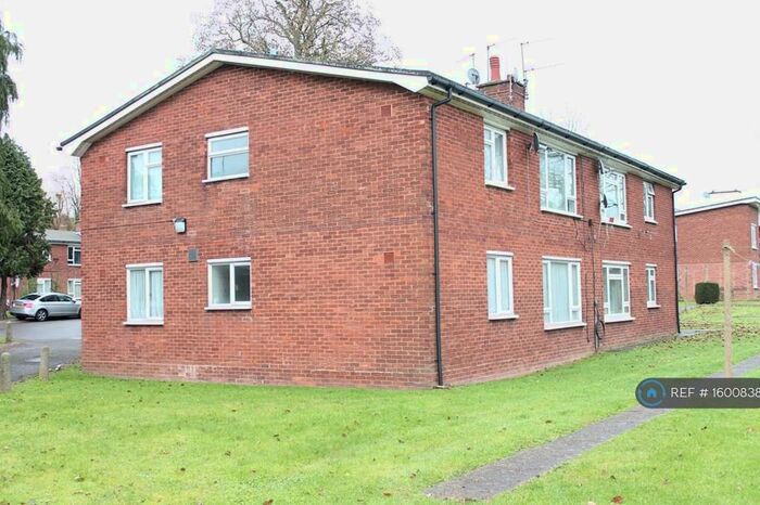 2 Bedroom Flat To Rent In Pipers Green, London, NW9