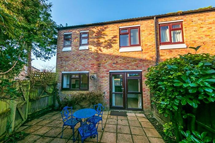 3 Bedroom Terraced House For Sale In Addison Road, Teddington, TW11