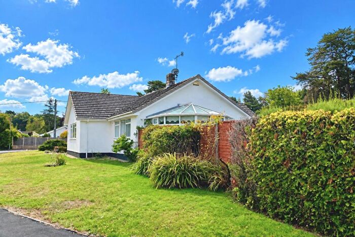 3 Bedroom Detached House For Sale In Pine Manor Road, Ashley Heath, BH24