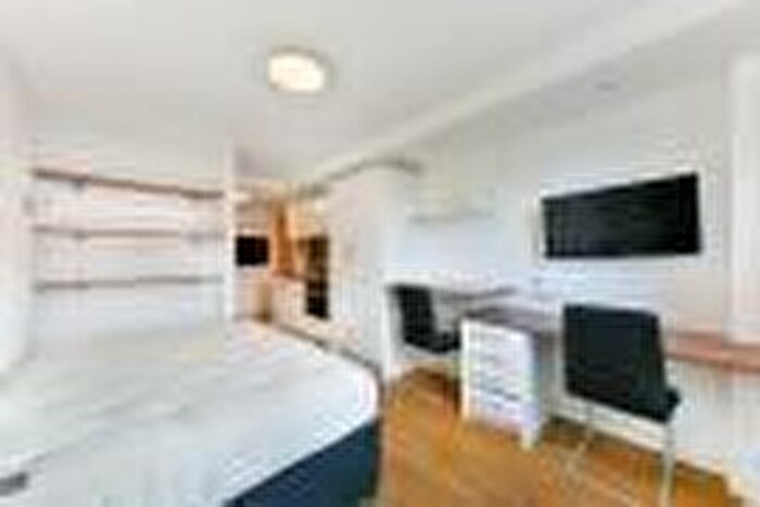 Studio To Rent In Uncle Stockwell, Courland Grove, London, SW8