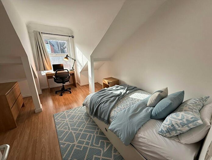 6 Bedroom Detached House To Rent In Frederick Grove, Nottingham, NG7