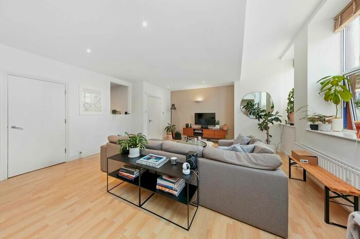 1 Bedroom Flat To Rent In Copperfield Road, London, E3