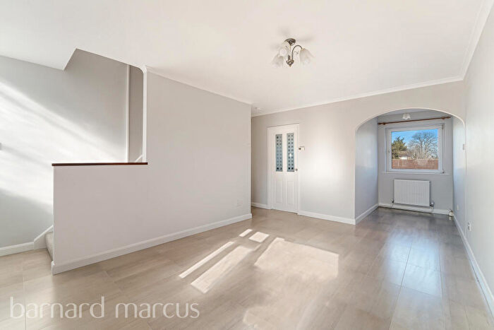 2 Bedroom Flat To Rent In Grange Road, Sutton, SM2