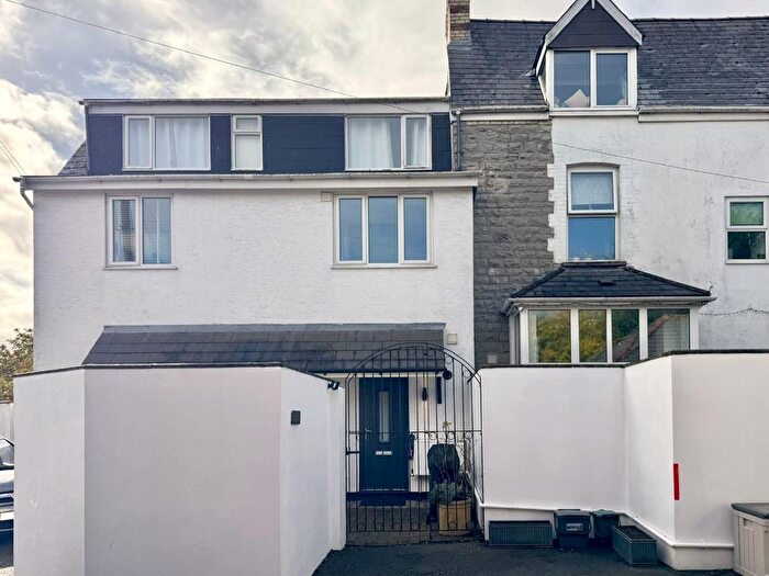 2 Bedroom Flat For Sale In Victoria Lane, Penarth, CF64
