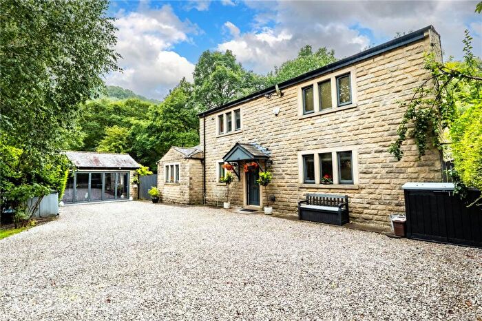 4 Bedroom Detached House For Sale In Bar Lane, Ripponden, Sowerby Bridge, West Yorkshire, HX6