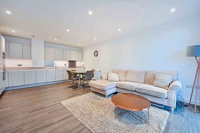 2 Bedroom Flat For Sale In Whelan Road, Acton, London, W3
