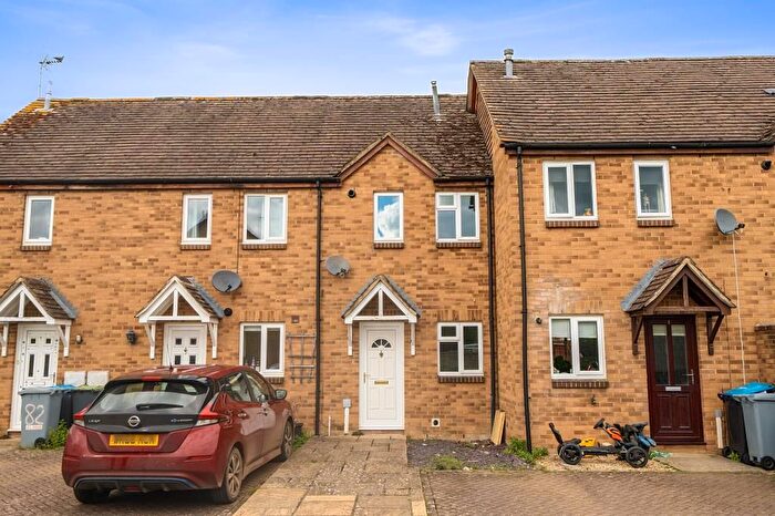 2 Bedroom Terraced House For Sale In Manor Road, Witney, OX28