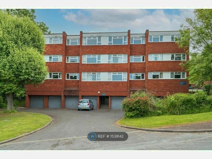 2 Bedroom Flat To Rent In Hunters Hill, High Wycombe, HP13